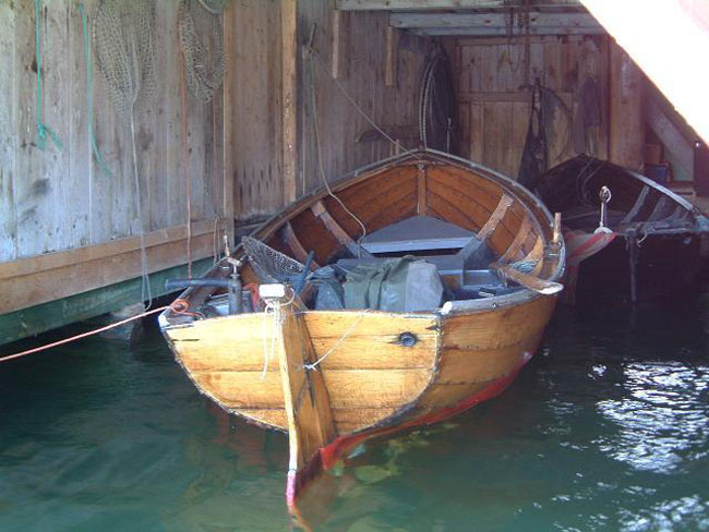 Fihing boat