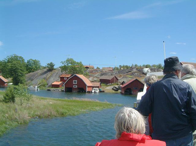 We are approaching the island Harstena